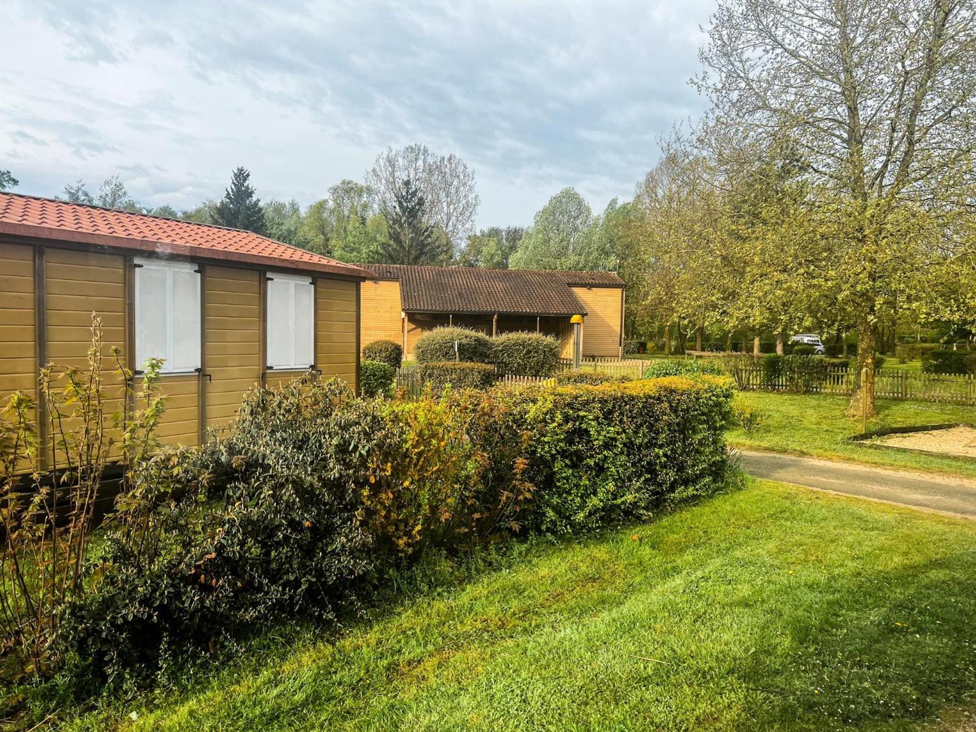 Onlycamp Camping Le Champ D'Ete Reyssouze Exterior foto
